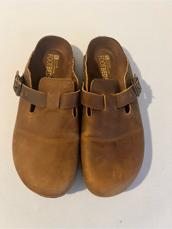 White Mountain Shoes - White Mountain Brown Suede Boston Clog | Women’s 9